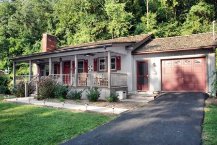 Cottages to Rent White Sulphur Springs WV